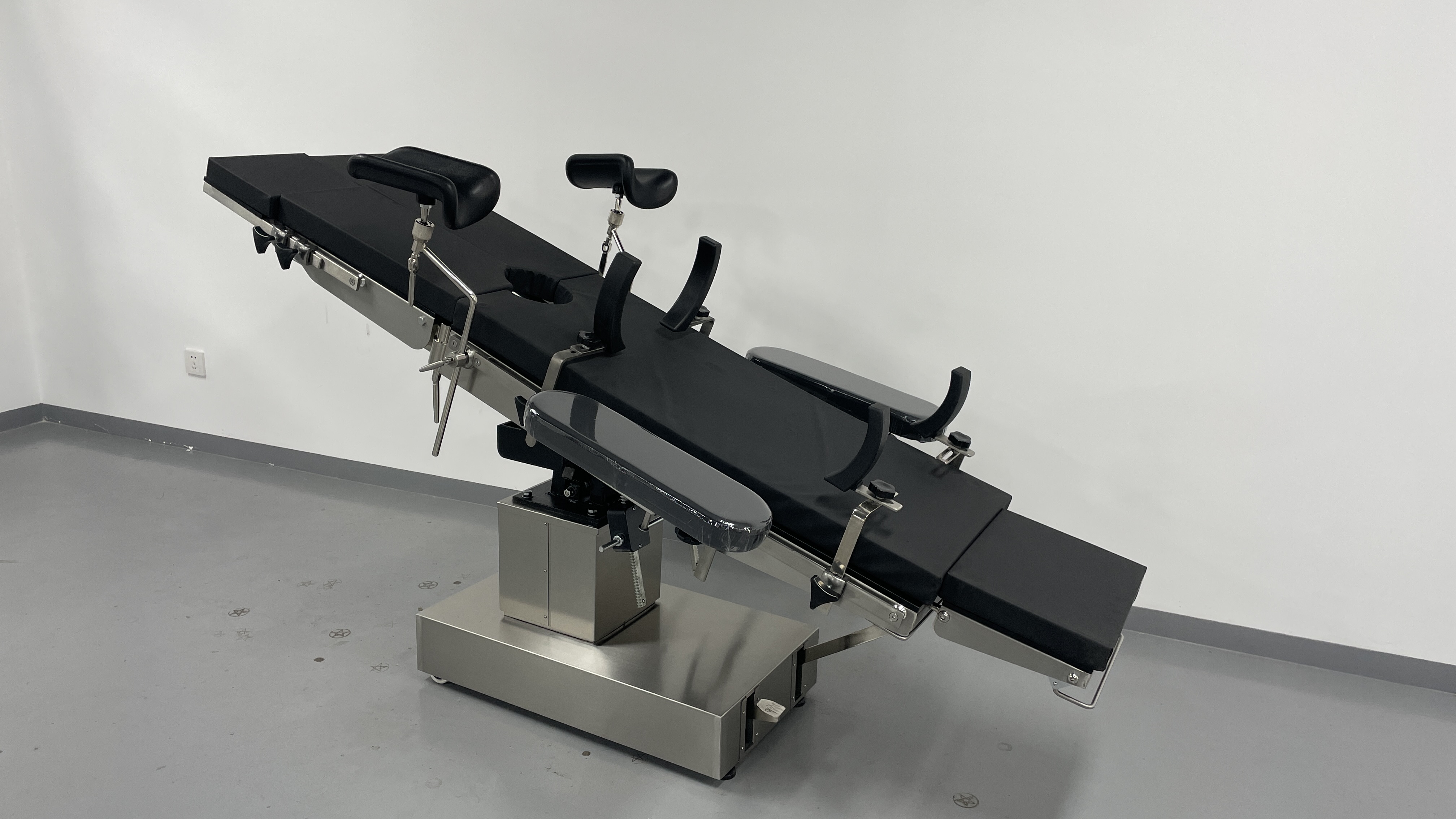 High End Universal Orthopedic Manual OT Table C-ARM X-RAY Radiolucent Operation Table အိပ်ယာလက်စွဲ Hydraulic Operating Table