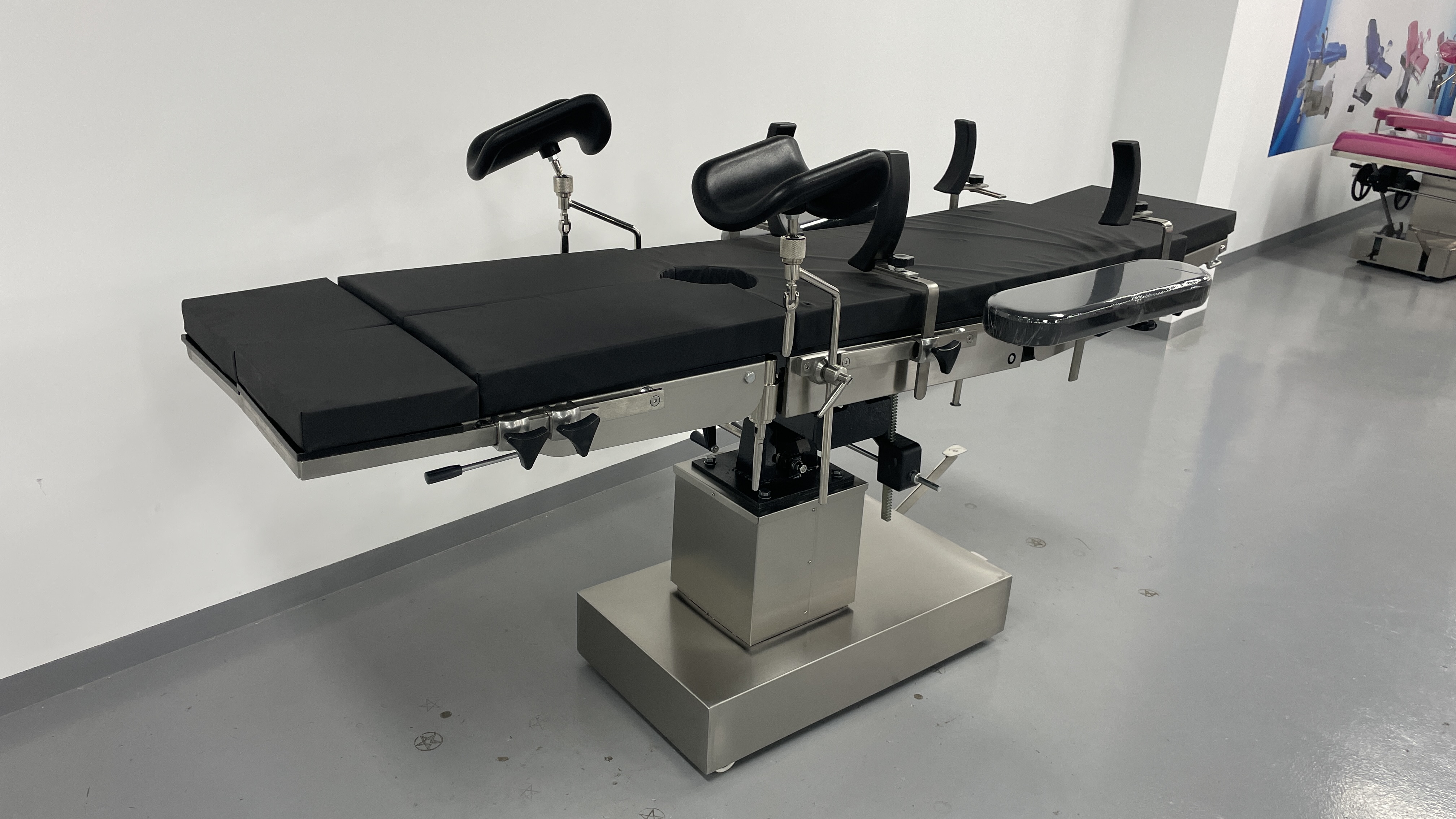 High End Universal Orthopedic Manual OT Table C-ARM X-RAY Radiolucent Operation Table အိပ်ယာလက်စွဲ Hydraulic Operating Table