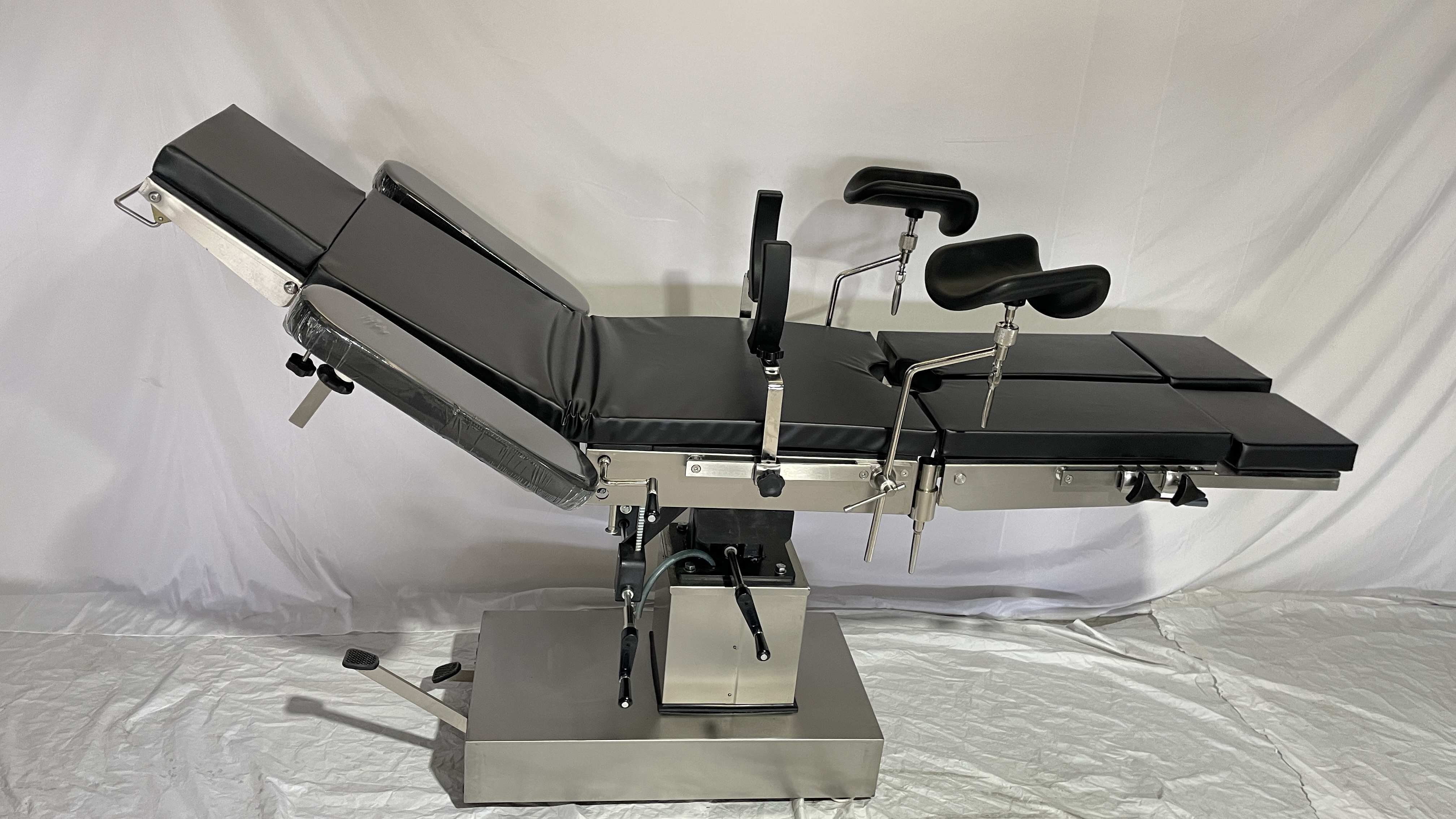 High End Universal Orthopedic Manual OT Table C-ARM X-RAY Radiolucent Operation Table အိပ်ယာလက်စွဲ Hydraulic Operating Table